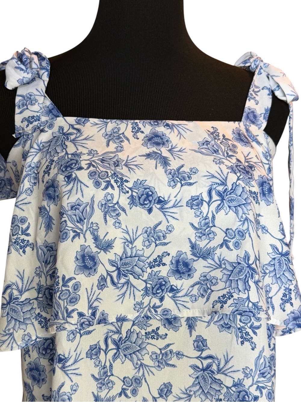 Pink Lily Blue White Floral Tie Strap Tank Top Size L Cottagecore Ruffle Blouse - Picture 3 of 7